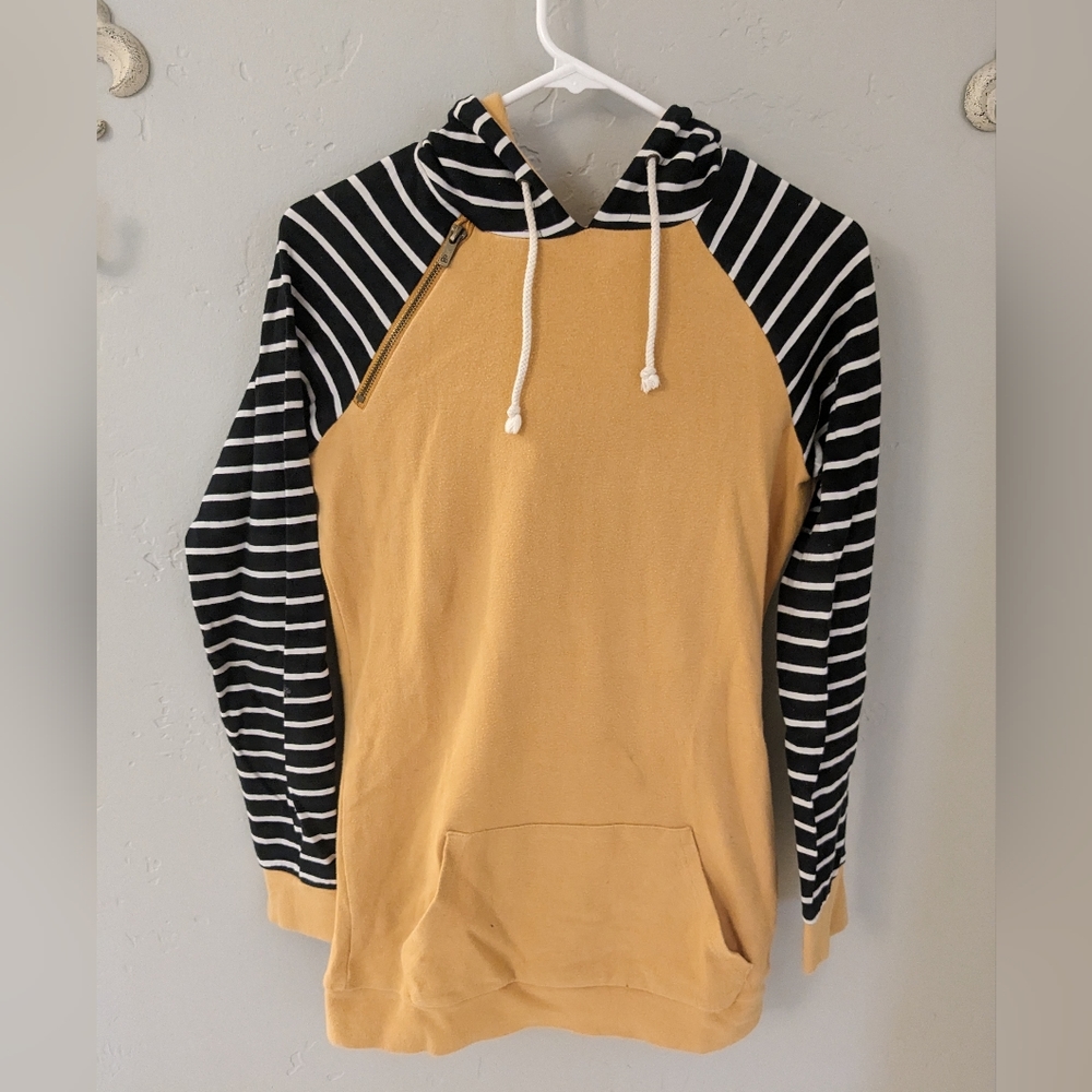 Ampersand Ave SingleHood Sweatshirt Mustard Stripe size S